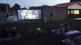 outdoor movie.jpg